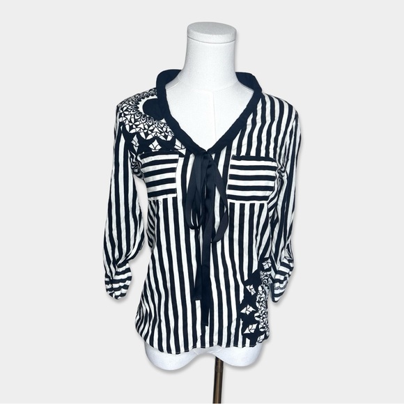 Desigual Size S Black and White Striped Tie-Front Blouse - Picture 3 of 7